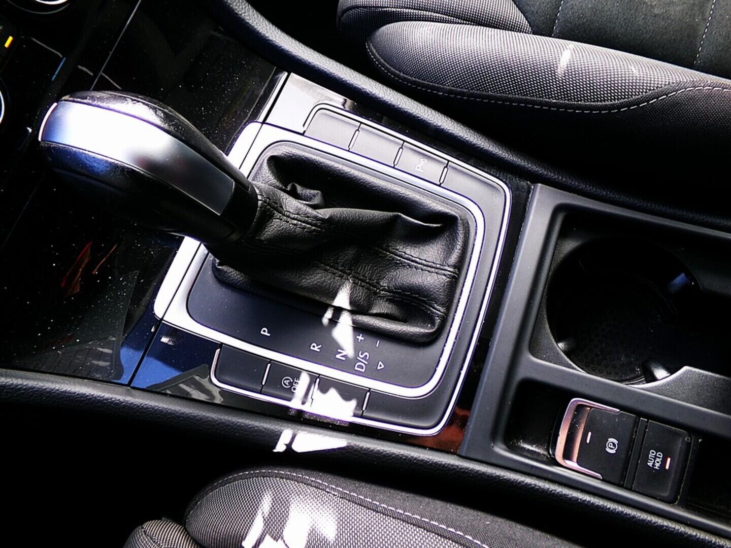 O419V07760_30.webp_GOLF VARIANT Highline 1.5 TSI 110 kW automat, DPH