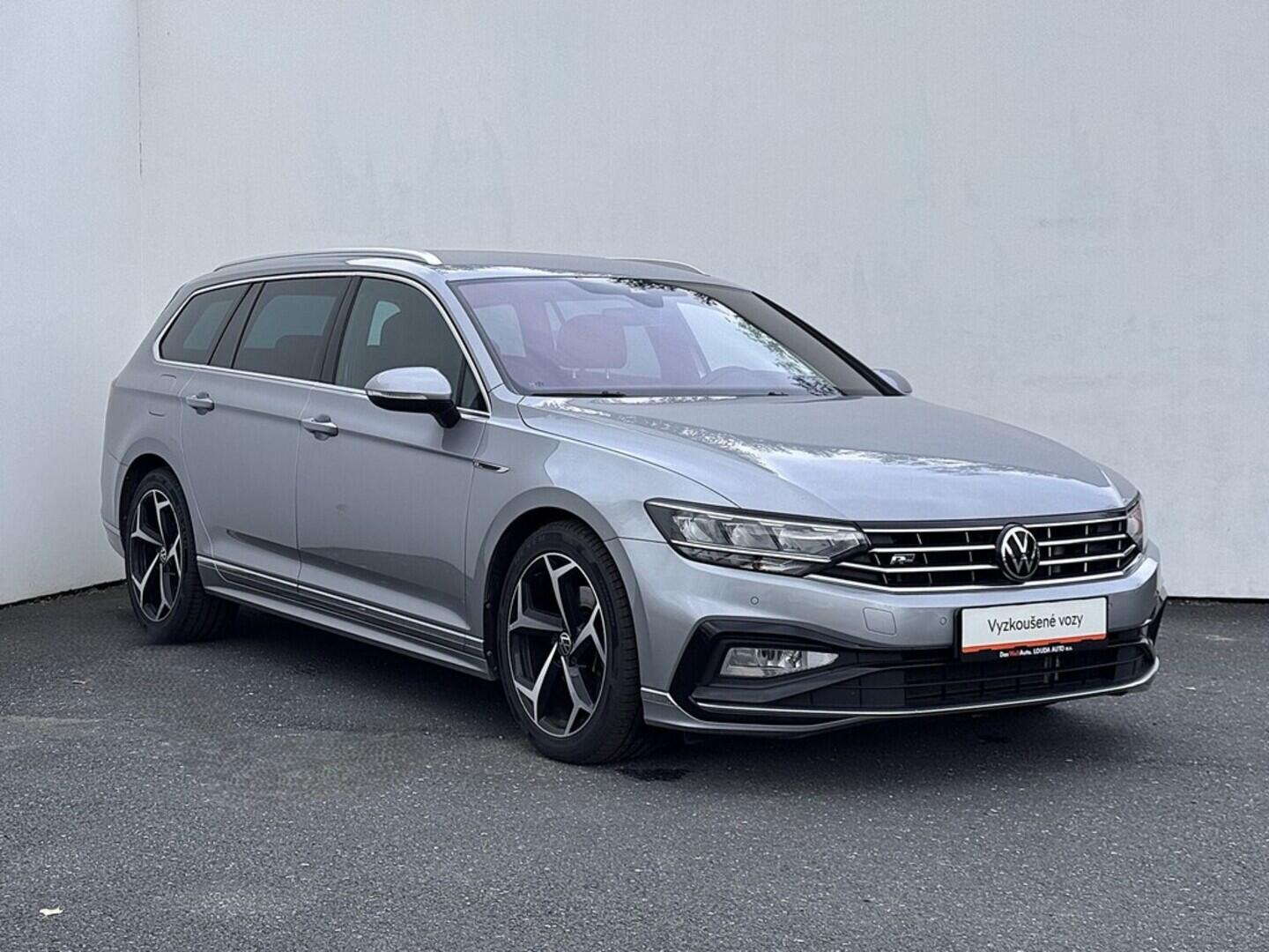 O419V07763_14.webp_PASSAT VARIANT R-Line 2.0 TSI 140 kW automat, DPH