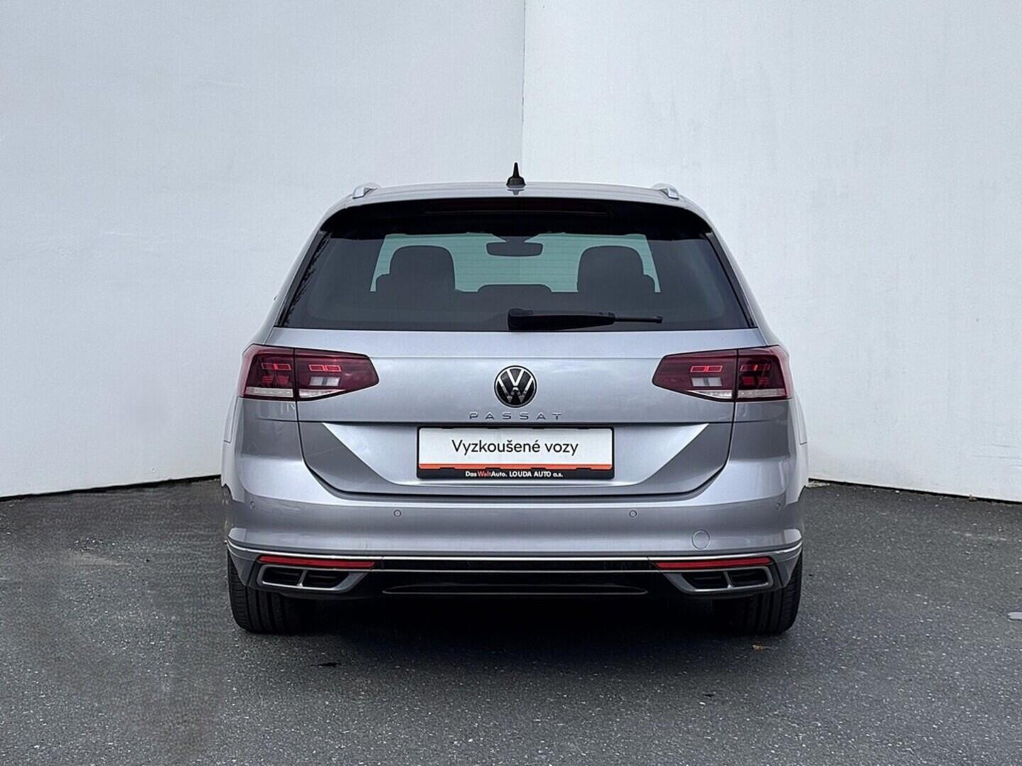O419V07763_17.webp_PASSAT VARIANT R-Line 2.0 TSI 140 kW automat, DPH