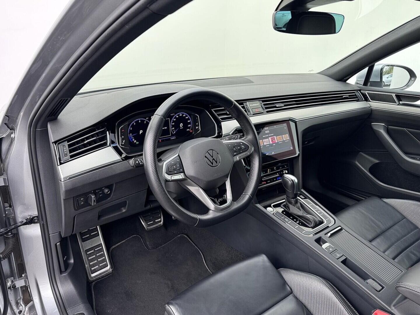 O419V07763_19.webp_PASSAT VARIANT R-Line 2.0 TSI 140 kW automat, DPH