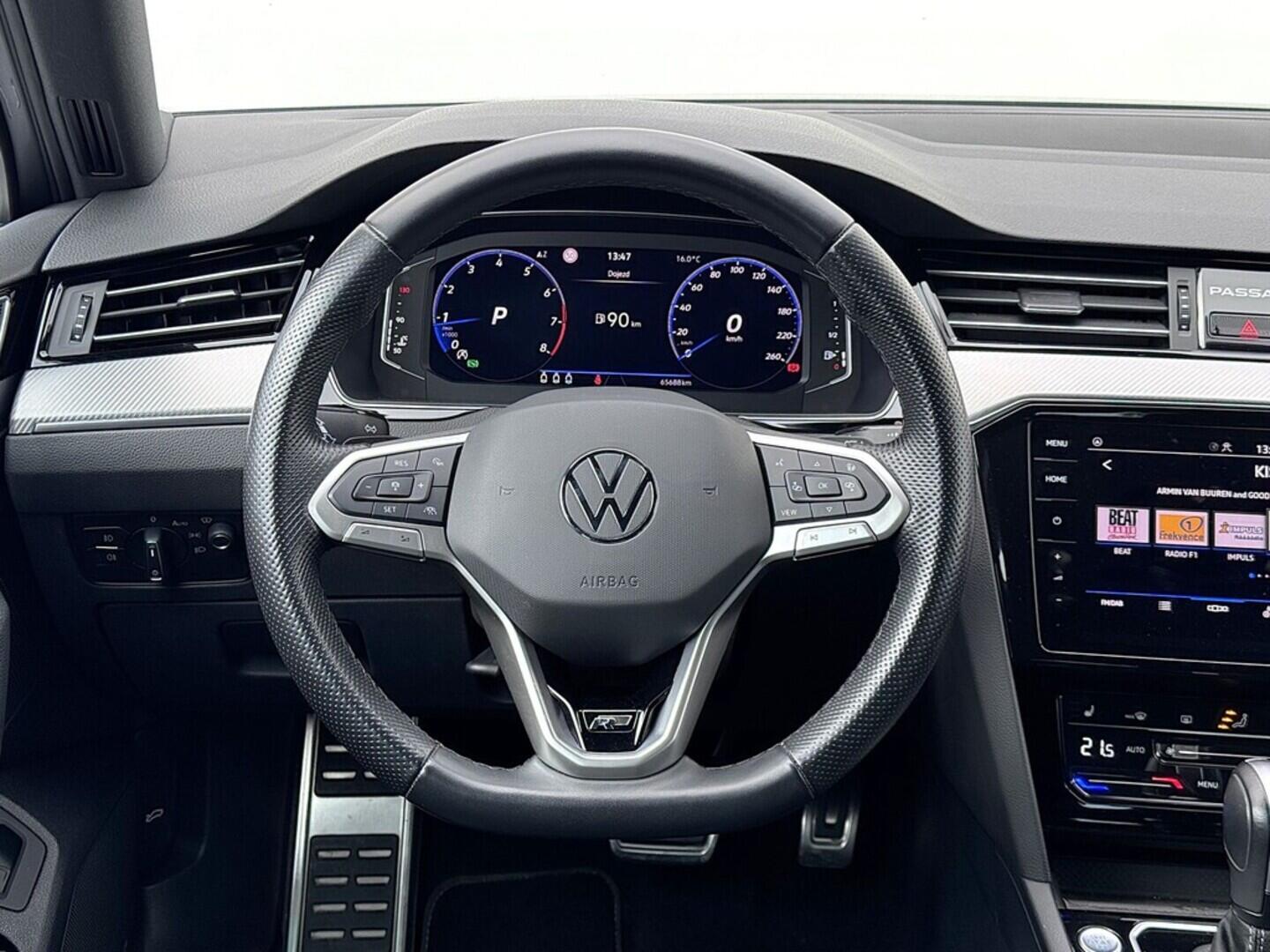 O419V07763_23.webp_PASSAT VARIANT R-Line 2.0 TSI 140 kW automat, DPH