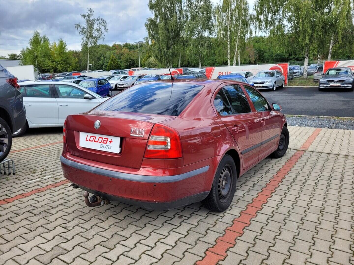 O419V07764_11.webp_OCTAVIA Ambiente 1.9 TDI 77 kW manuál
