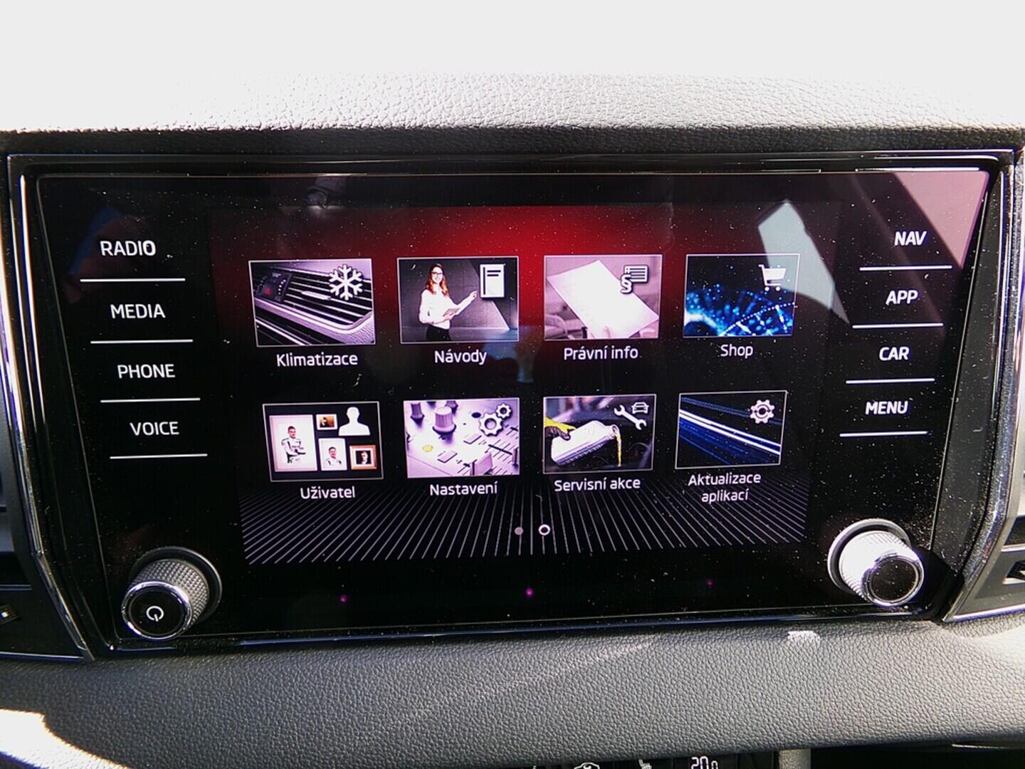 O419V07788_26.webp_KAROQ Style 1.5 TSI 110 kW automat, DPH