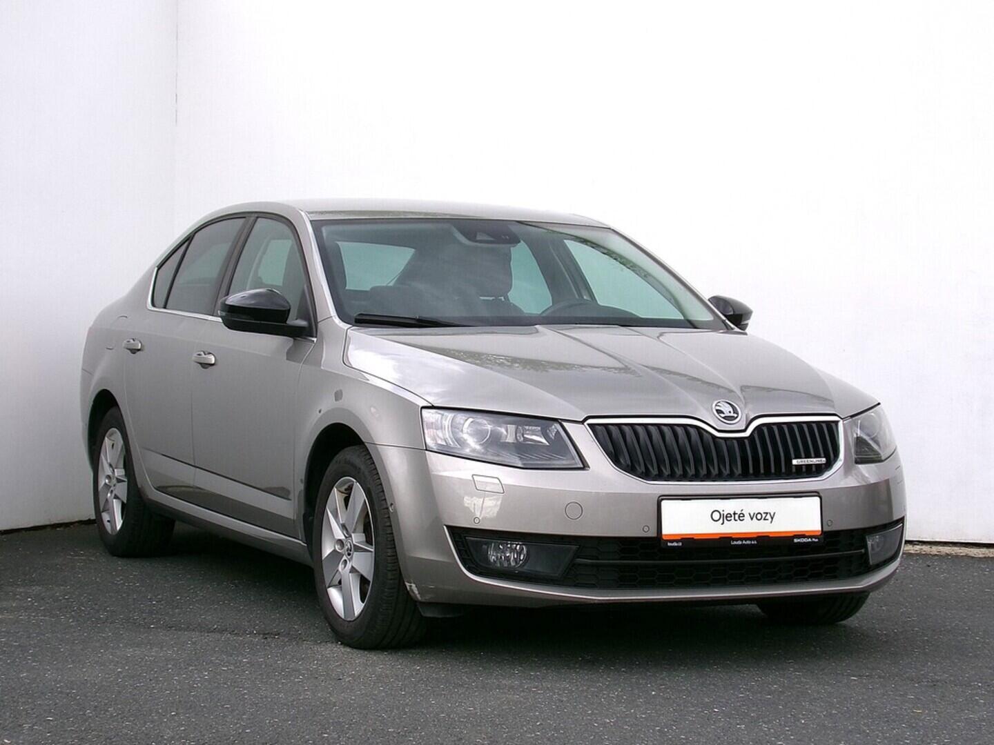 O419V07798_14.webp_OCTAVIA Green Line 1.6 TDI 81 kW manuál