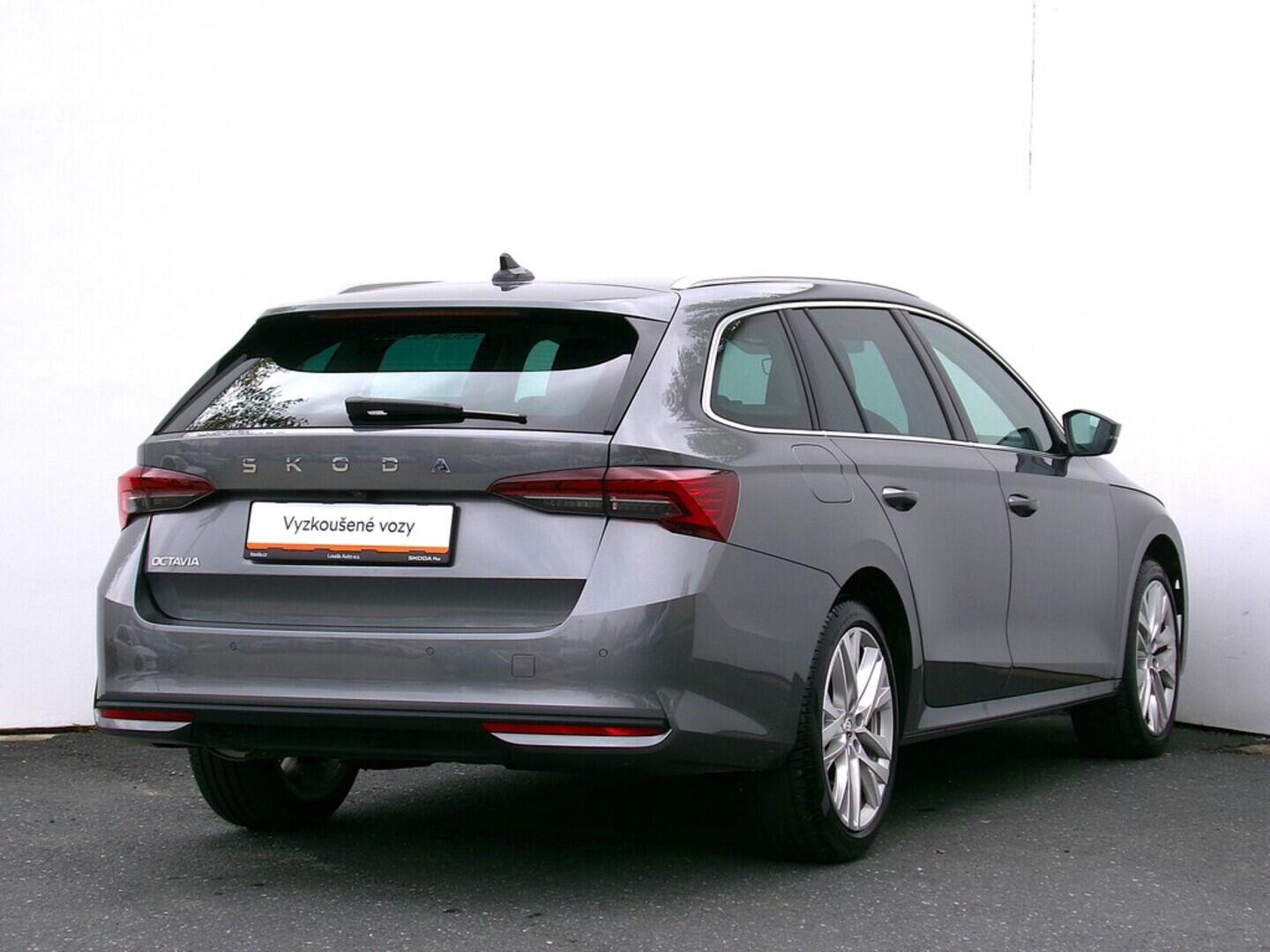 O419V07799_11.webp_OCTAVIA Selection 1.5 TSI 110 kW manuál, DPH