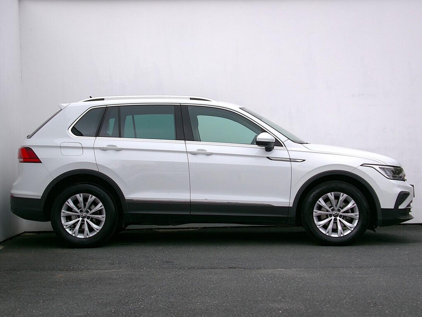 O419V07800_16.webp_TIGUAN Life 2.0 TDI 90 kW manuál