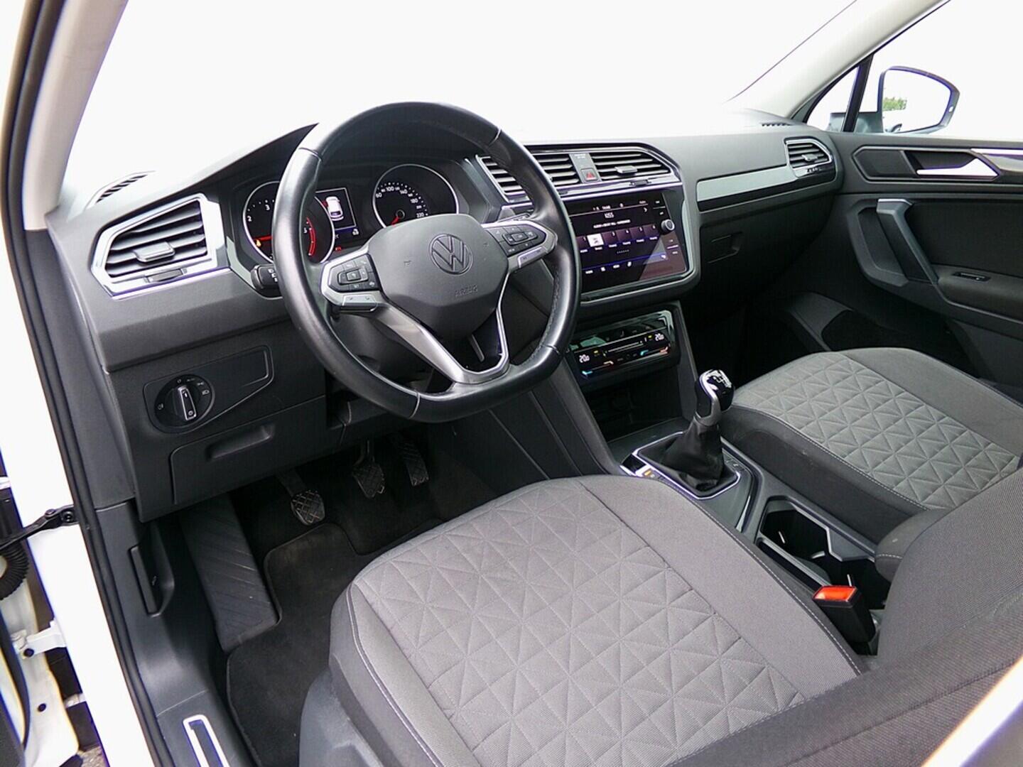 O419V07800_19.webp_TIGUAN Life 2.0 TDI 90 kW manuál