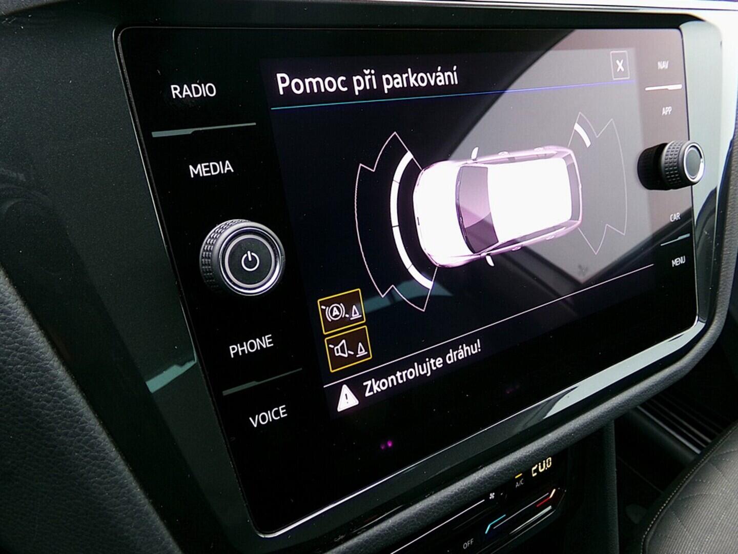 O419V07800_29.webp_TIGUAN Life 2.0 TDI 90 kW manuál