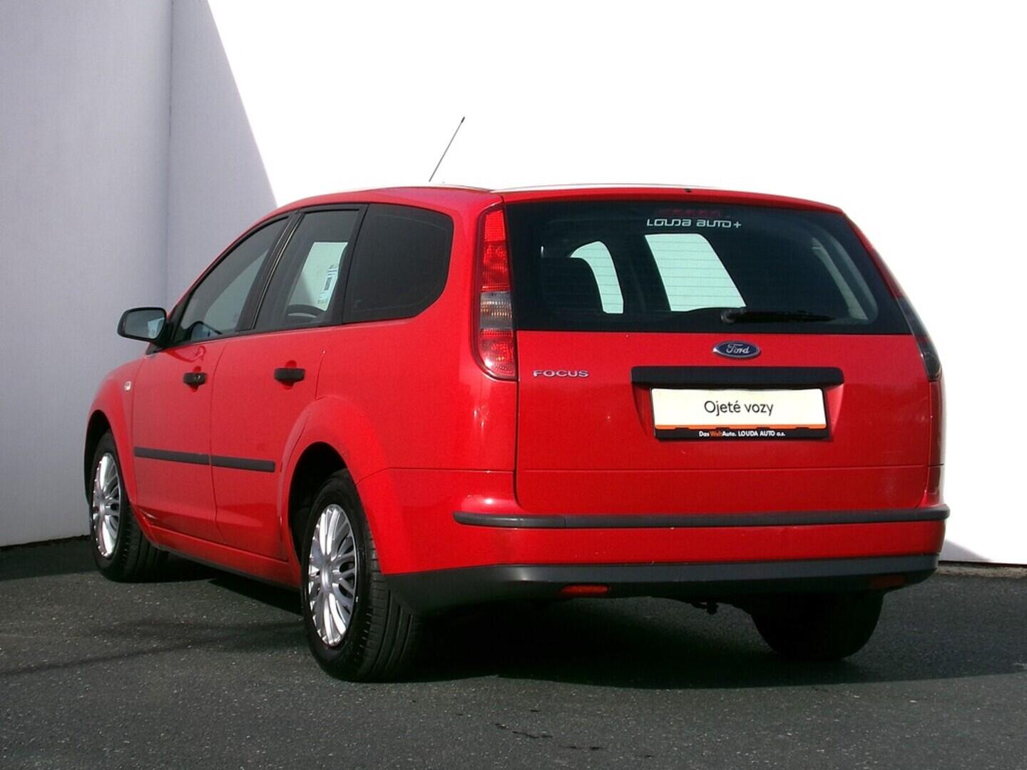 O419V07816_15.webp_FOCUS Trend 1.6  74 kW manuál