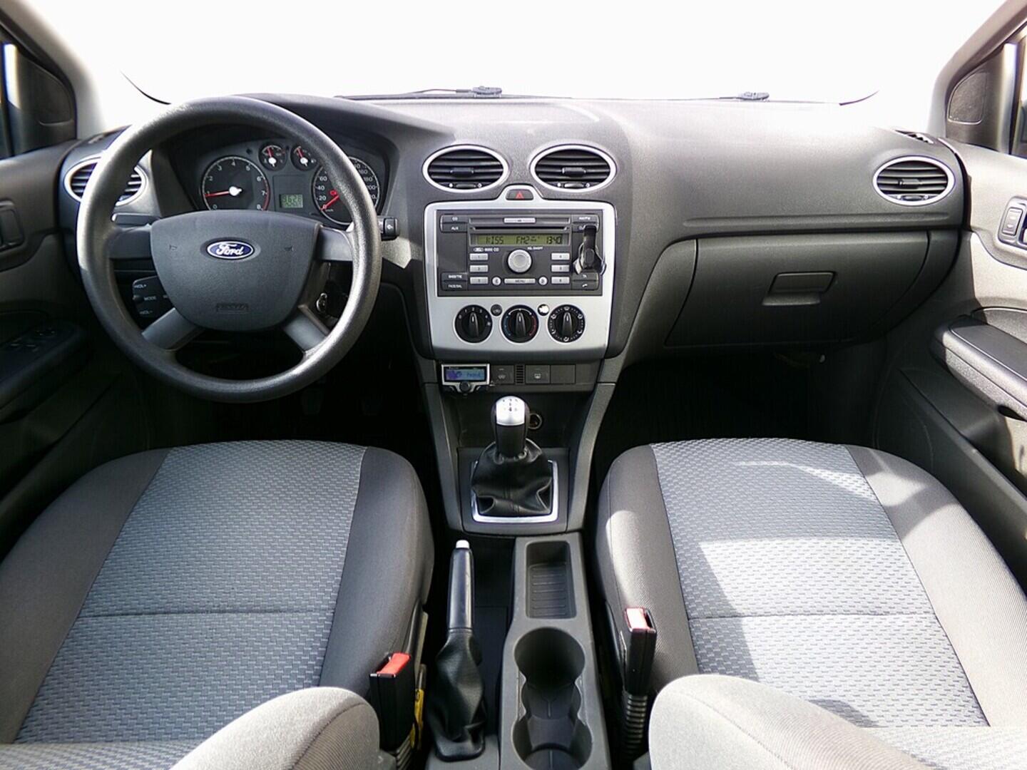 O419V07816_18.webp_FOCUS Trend 1.6  74 kW manuál