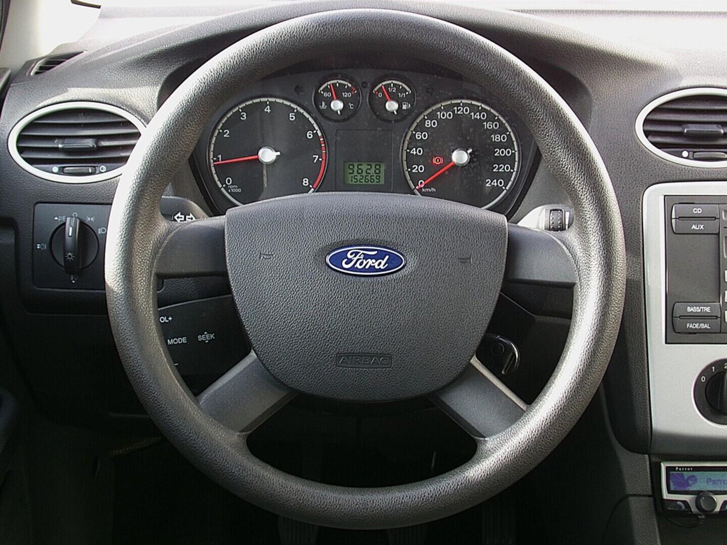 O419V07816_23.webp_FOCUS Trend 1.6  74 kW manuál