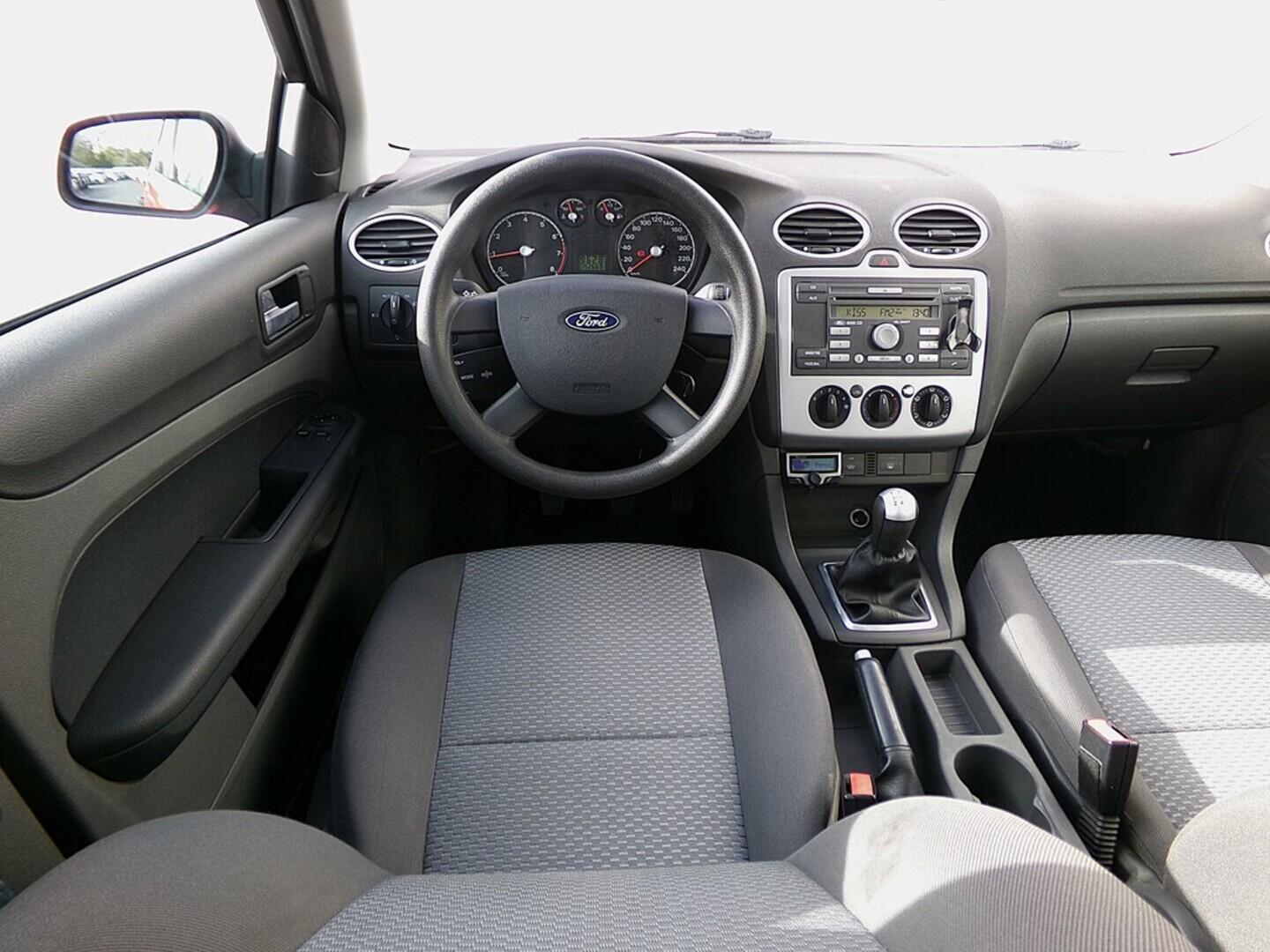 O419V07816_24.webp_FOCUS Trend 1.6  74 kW manuál