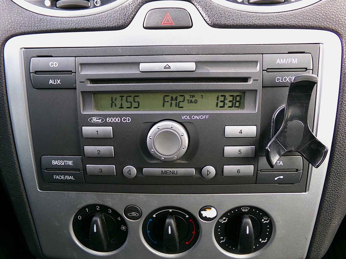 O419V07816_25.webp_FOCUS Trend 1.6  74 kW manuál