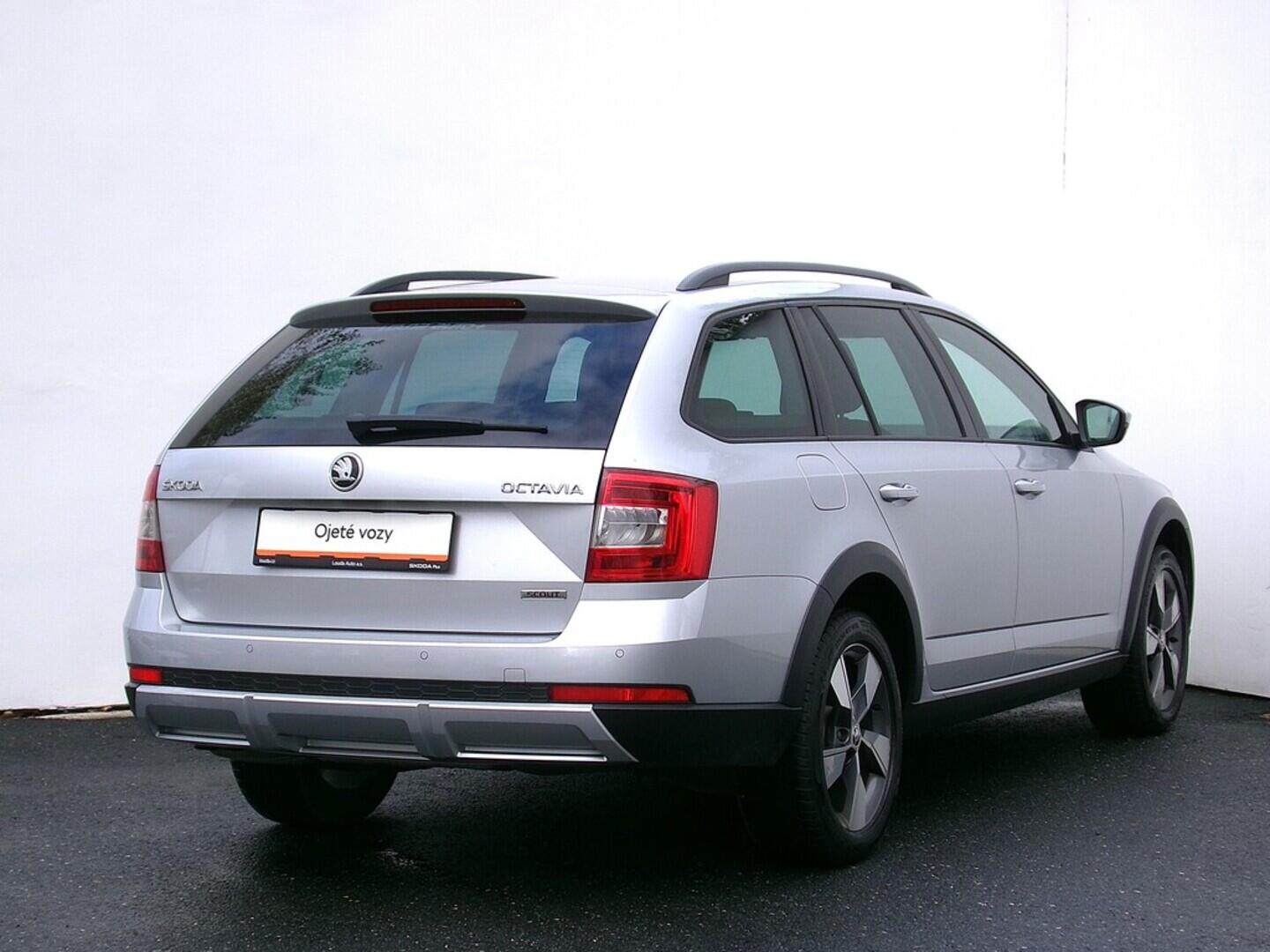 O419V07823_11.webp_OCTAVIA Scout 2.0 TDI 135 kW automat