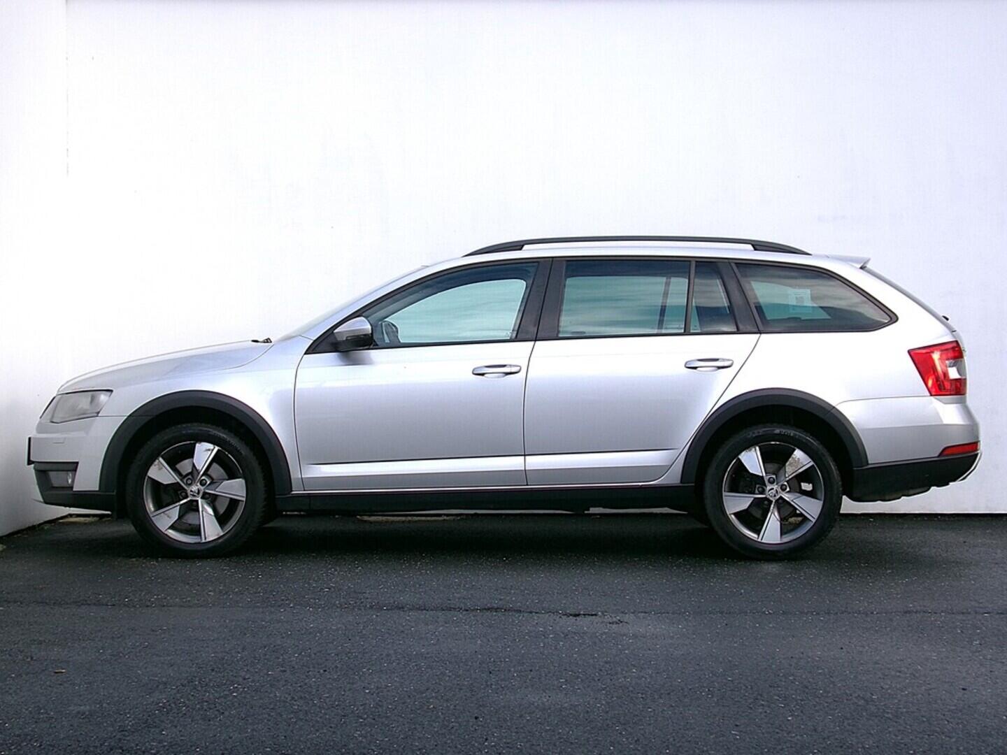 O419V07823_12.webp_OCTAVIA Scout 2.0 TDI 135 kW automat