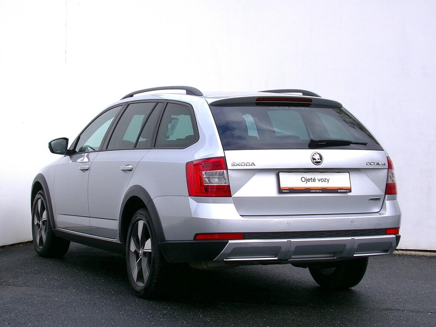 O419V07823_15.webp_OCTAVIA Scout 2.0 TDI 135 kW automat