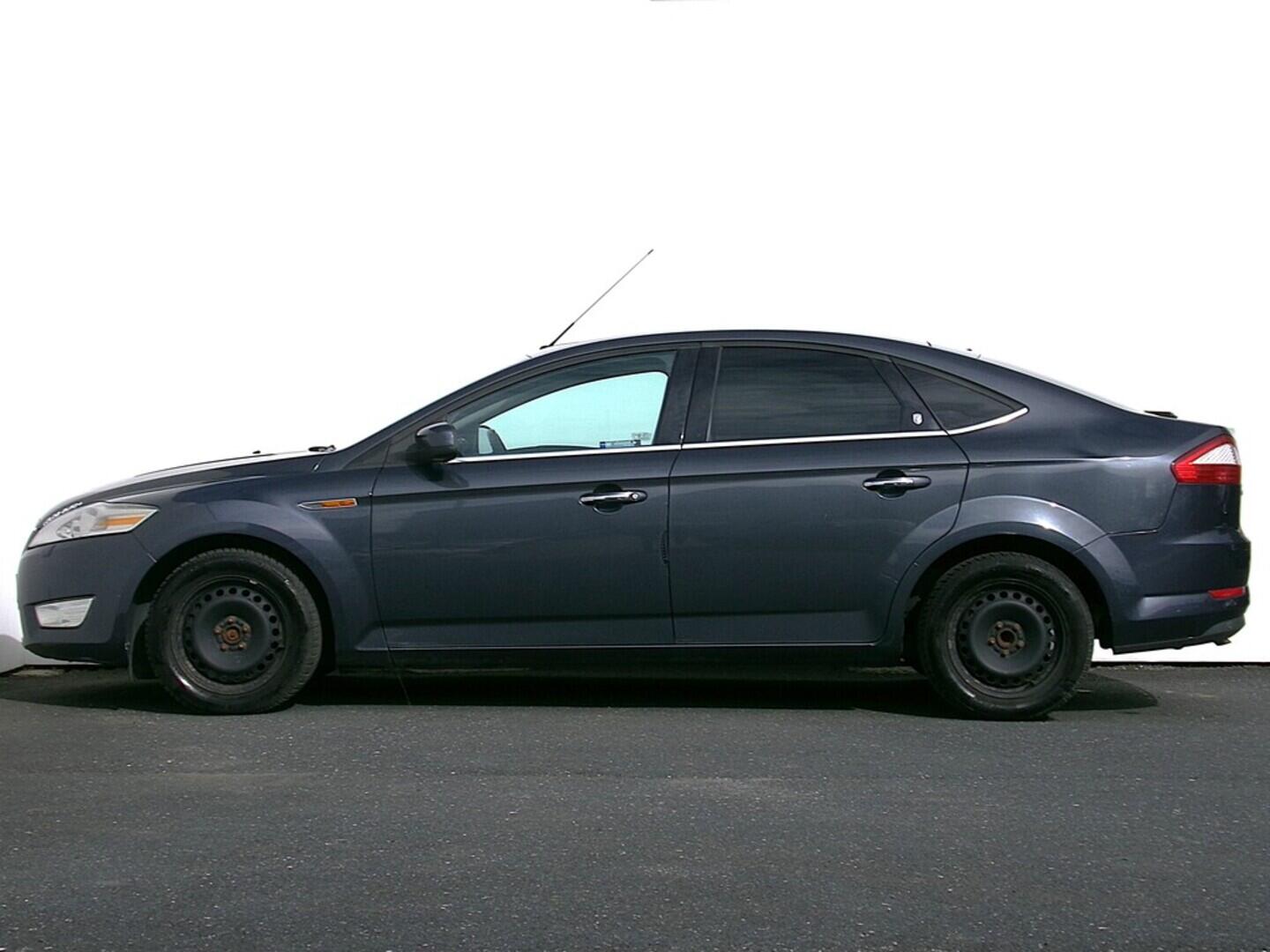 O419V07826_12.webp_MONDEO Ghia 2.3 Duratec 118 kW automat