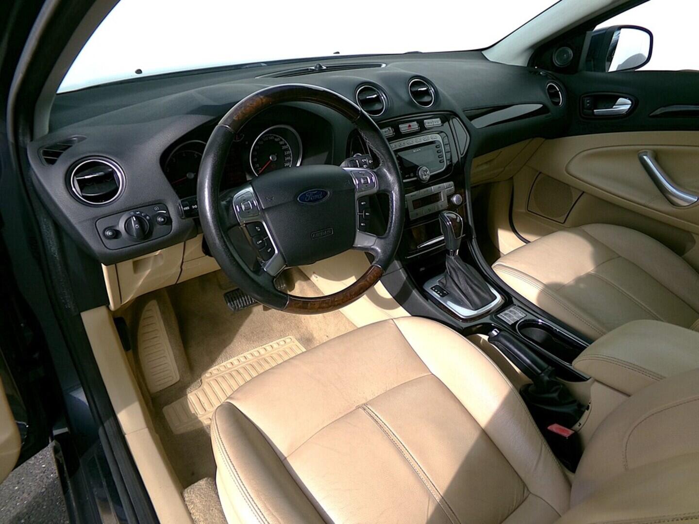 O419V07826_19.webp_MONDEO Ghia 2.3 Duratec 118 kW automat