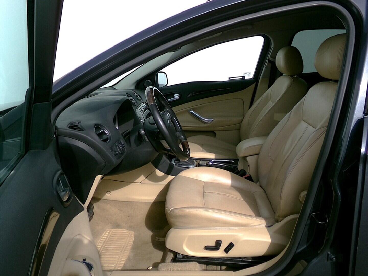 O419V07826_20.webp_MONDEO Ghia 2.3 Duratec 118 kW automat