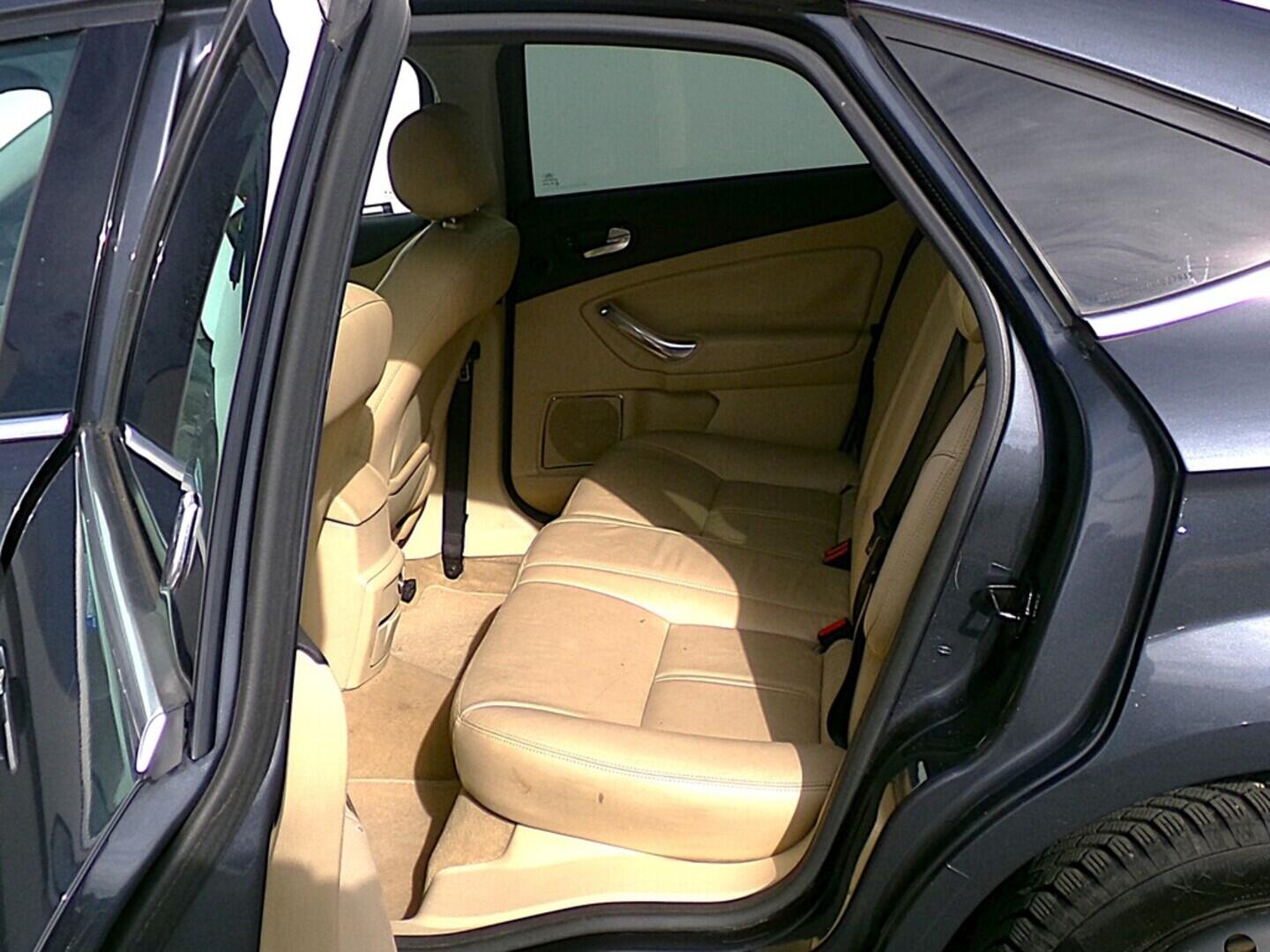 O419V07826_29.webp_MONDEO Ghia 2.3 Duratec 118 kW automat