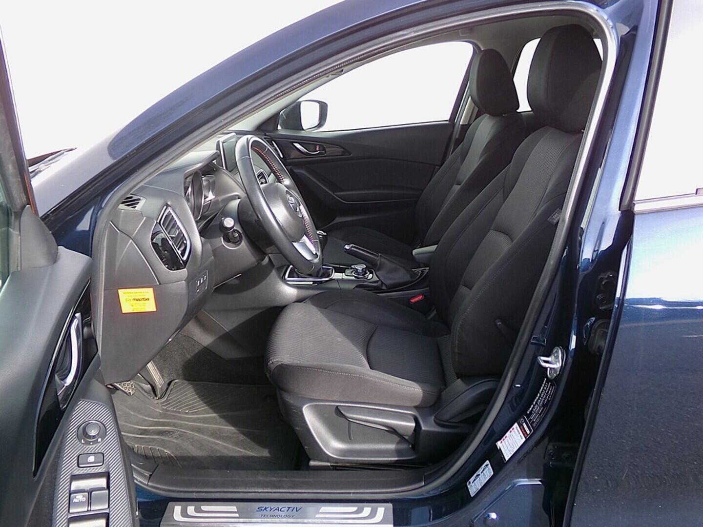 O419V07828_20.webp_3 Revolution 2.0  88 kW manuál