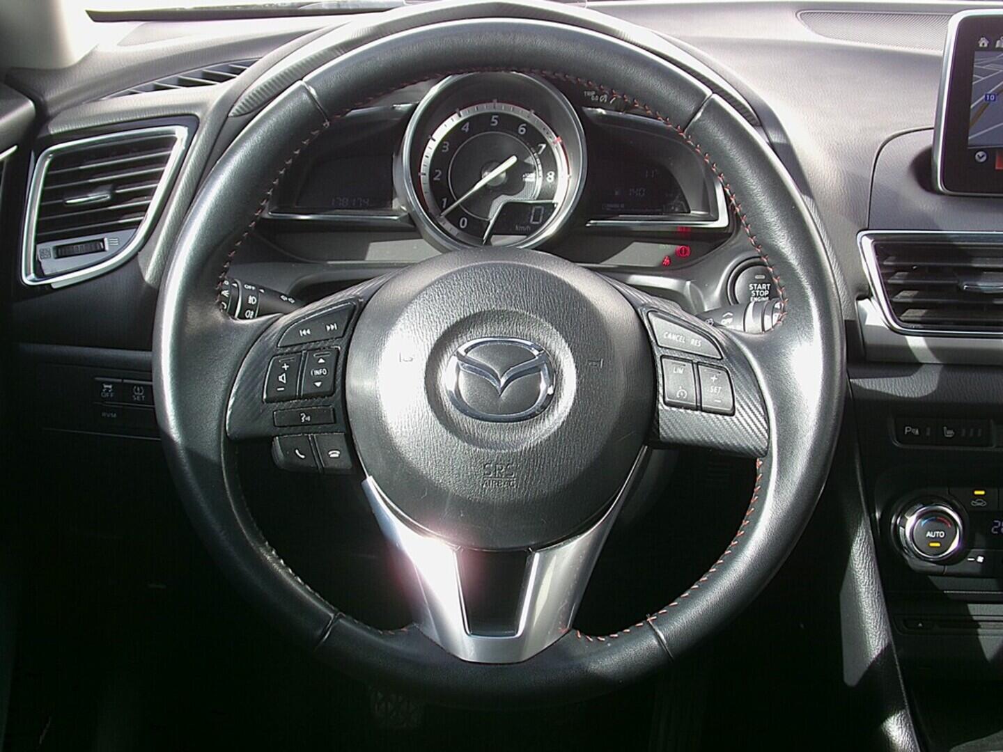 O419V07828_25.webp_3 Revolution 2.0  88 kW manuál