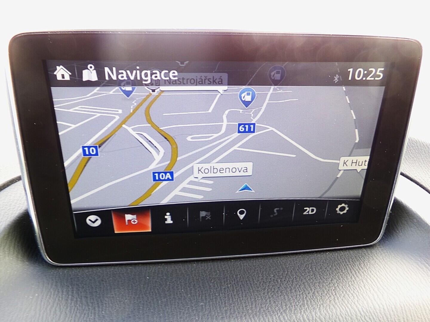 O419V07828_28.webp_3 Revolution 2.0  88 kW manuál