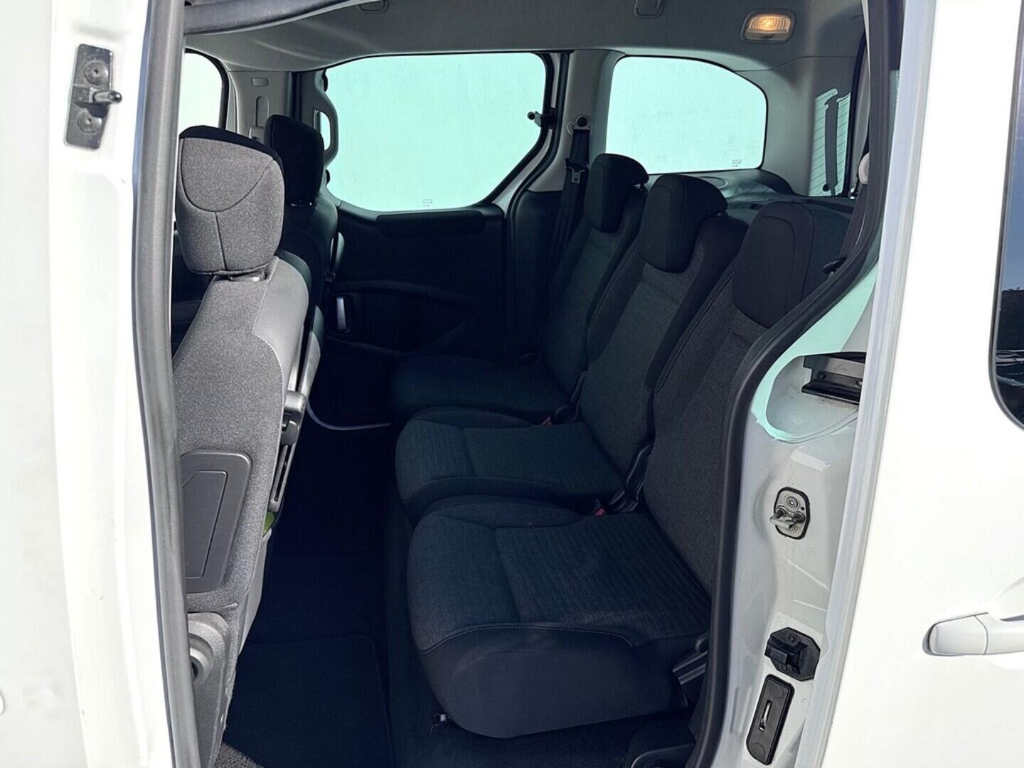 O419V07829_30.webp_BERLINGO Shine 1.6 Blue Hdi 88 kW manuál, DPH