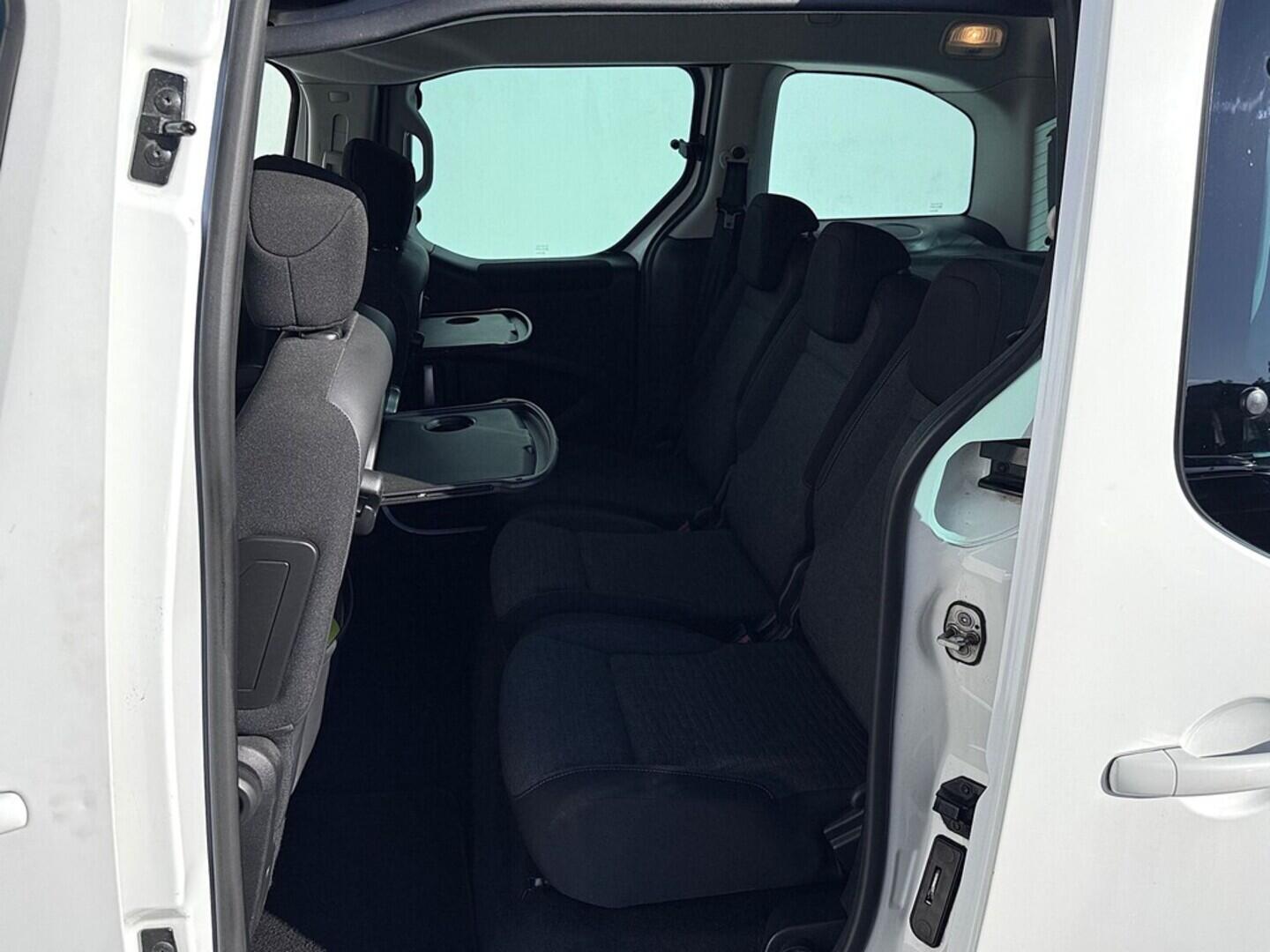 O419V07829_31.webp_BERLINGO Shine 1.6 Blue Hdi 88 kW manuál, DPH