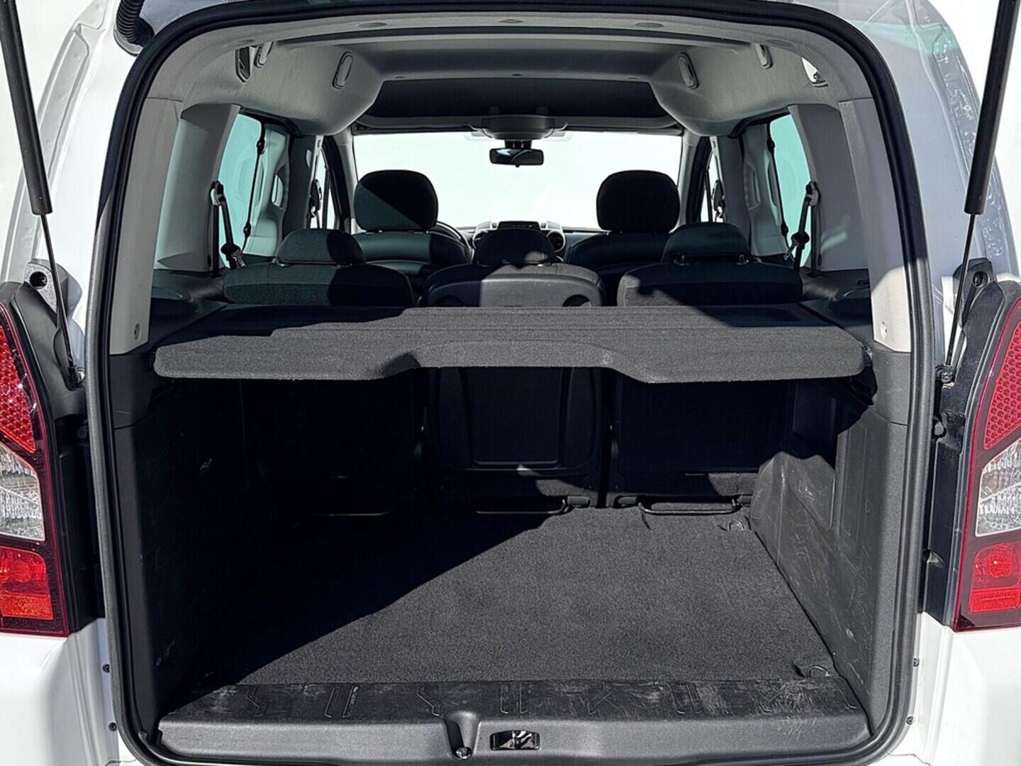 O419V07829_32.webp_BERLINGO Shine 1.6 Blue Hdi 88 kW manuál, DPH