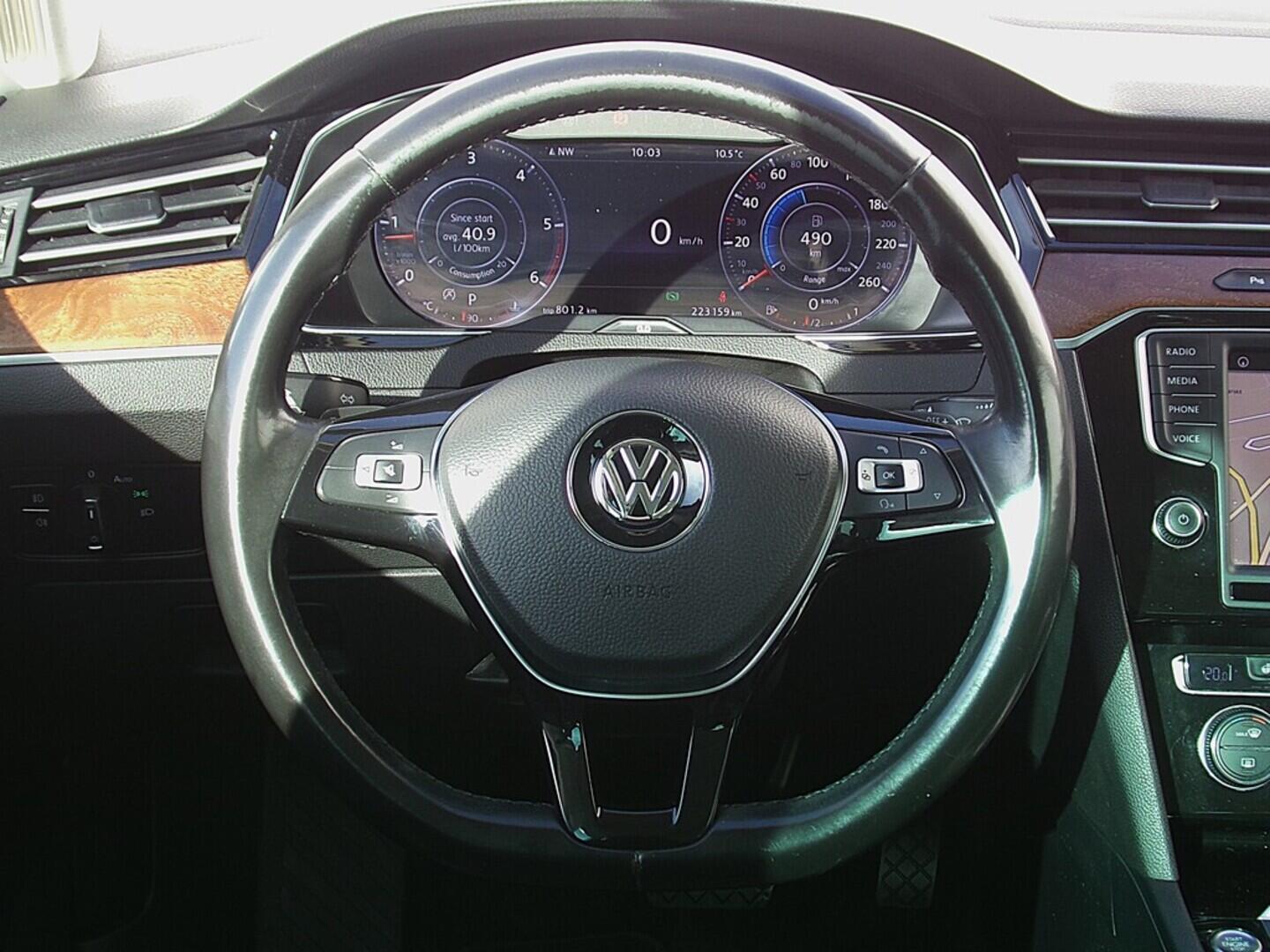 O419V07830_23.webp_PASSAT Highline 2.0 TDI 110 kW automat