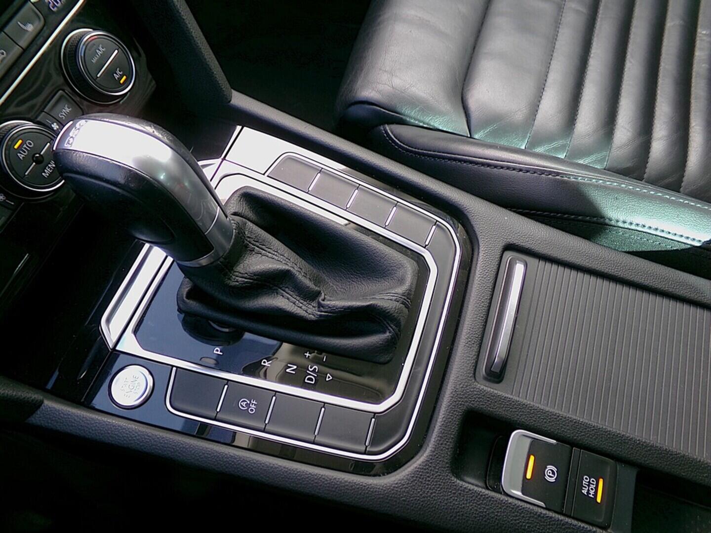 O419V07830_31.webp_PASSAT Highline 2.0 TDI 110 kW automat