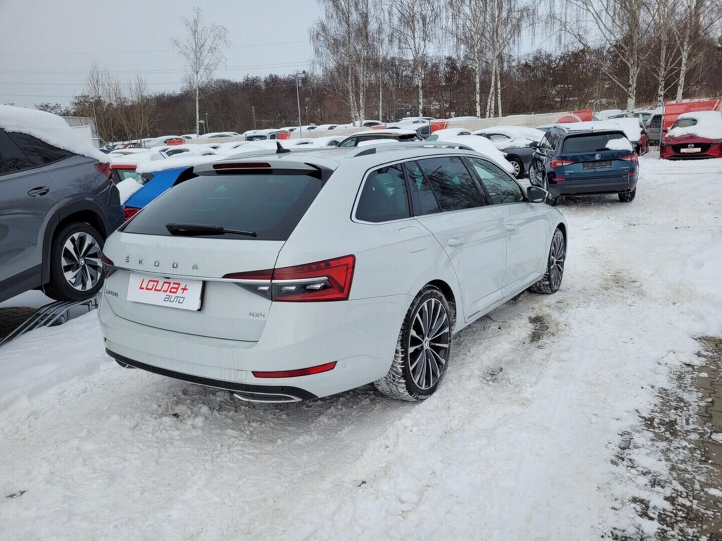 O419V07833_11.webp_SUPERB  2.0 TDI 147 kW automat, DPH