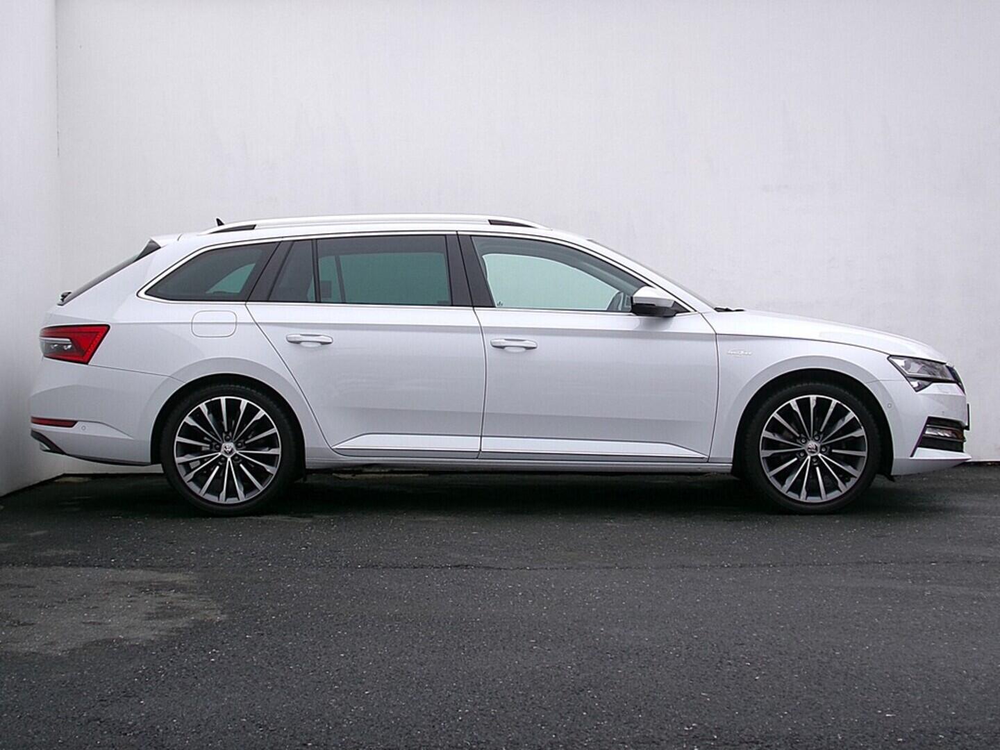 O419V07833_16.webp_SUPERB  2.0 TDI 147 kW automat, DPH