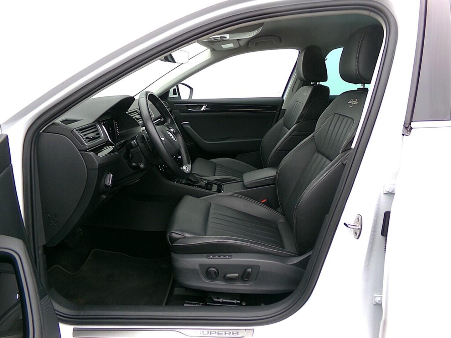 O419V07833_20.webp_SUPERB  2.0 TDI 147 kW automat, DPH