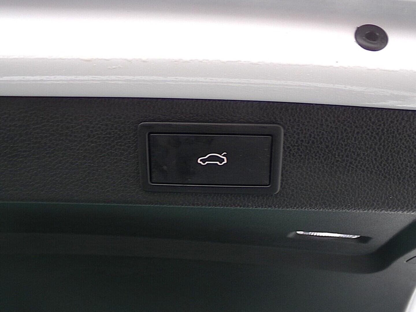 O419V07833_39.webp_SUPERB  2.0 TDI 147 kW automat, DPH