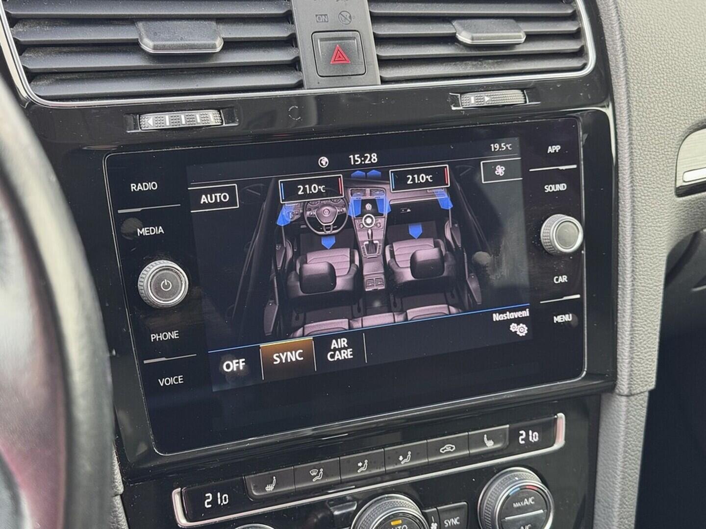 O419V07839_28.webp_GOLF Highline 1.5 TGI 96 kW automat, DPH