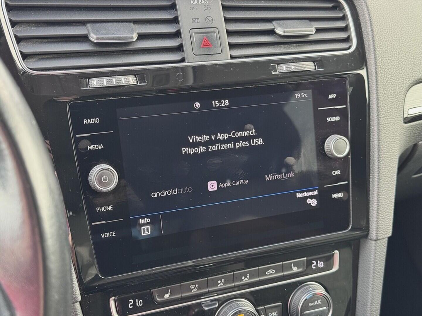 O419V07839_29.webp_GOLF Highline 1.5 TGI 96 kW automat, DPH