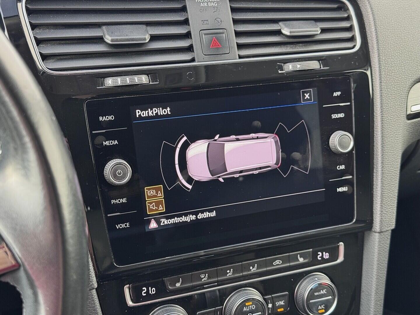 O419V07839_30.webp_GOLF Highline 1.5 TGI 96 kW automat, DPH