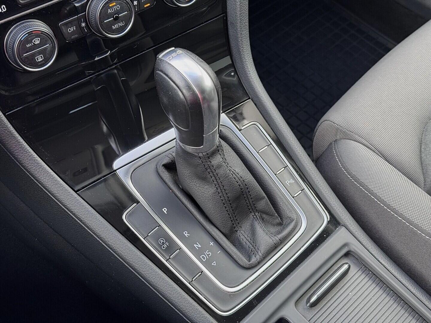 O419V07839_32.webp_GOLF Highline 1.5 TGI 96 kW automat, DPH