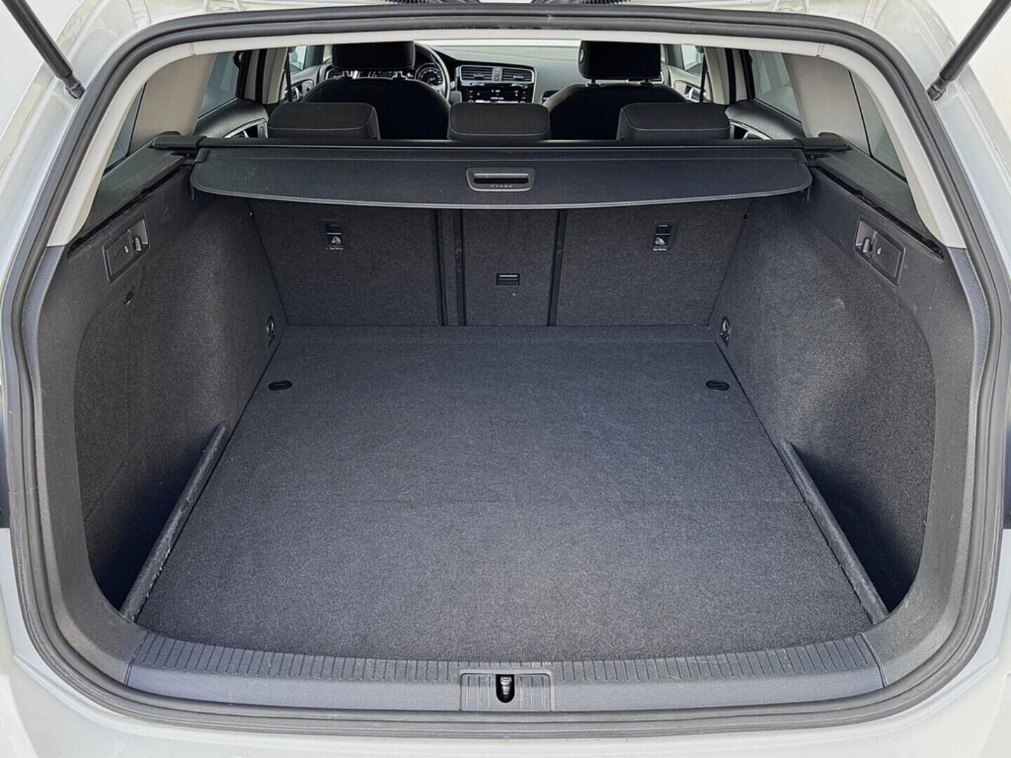 O419V07839_34.webp_GOLF Highline 1.5 TGI 96 kW automat, DPH