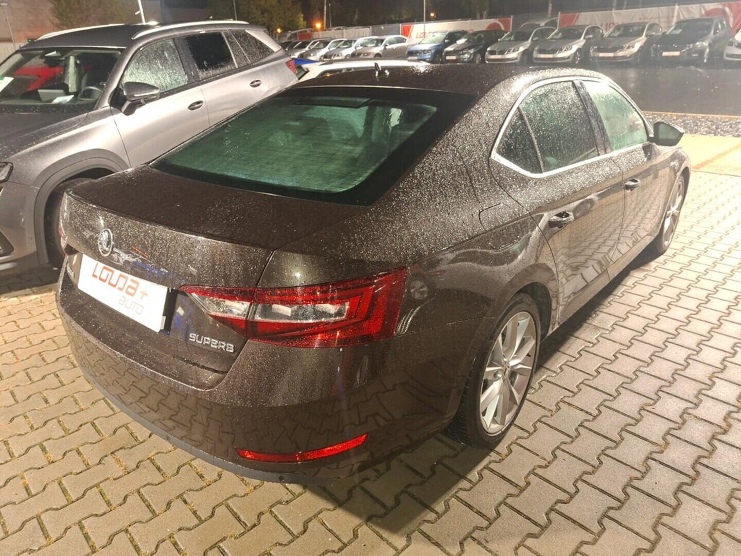 O419V07840_11.webp_SUPERB L&K 2.0 TDI 140 kW automat