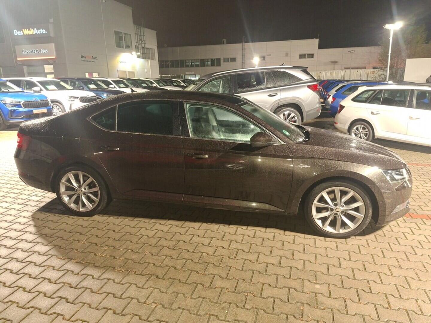 O419V07840_12.webp_SUPERB L&K 2.0 TDI 140 kW automat