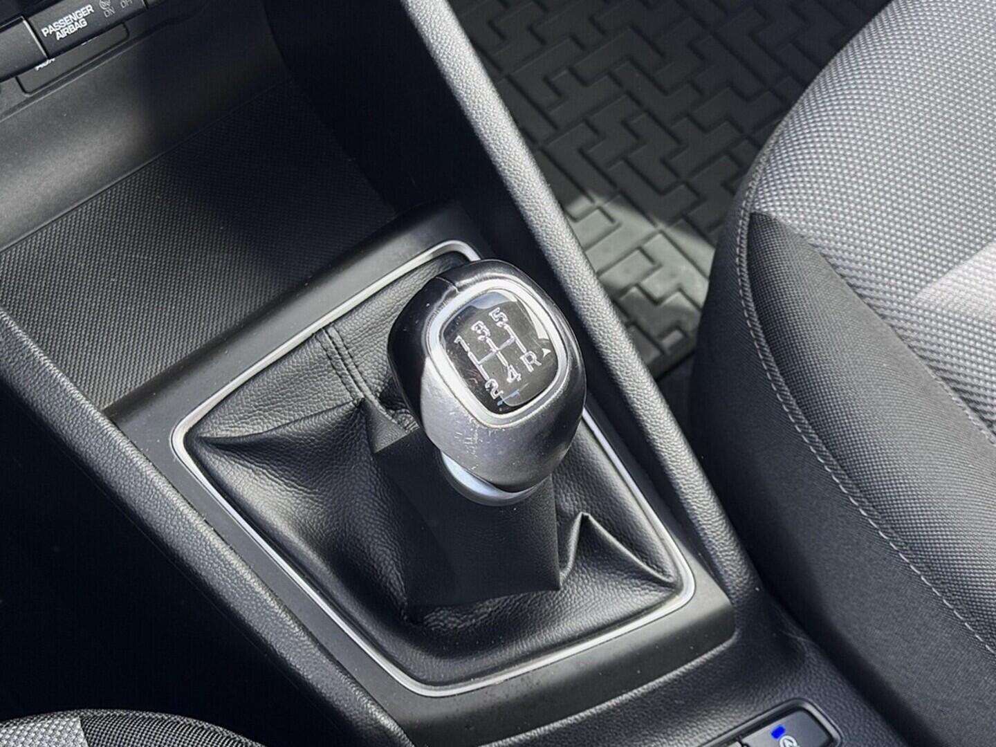 O419V07841_26.webp_I20  1.2 T-GDi 55 kW manuál