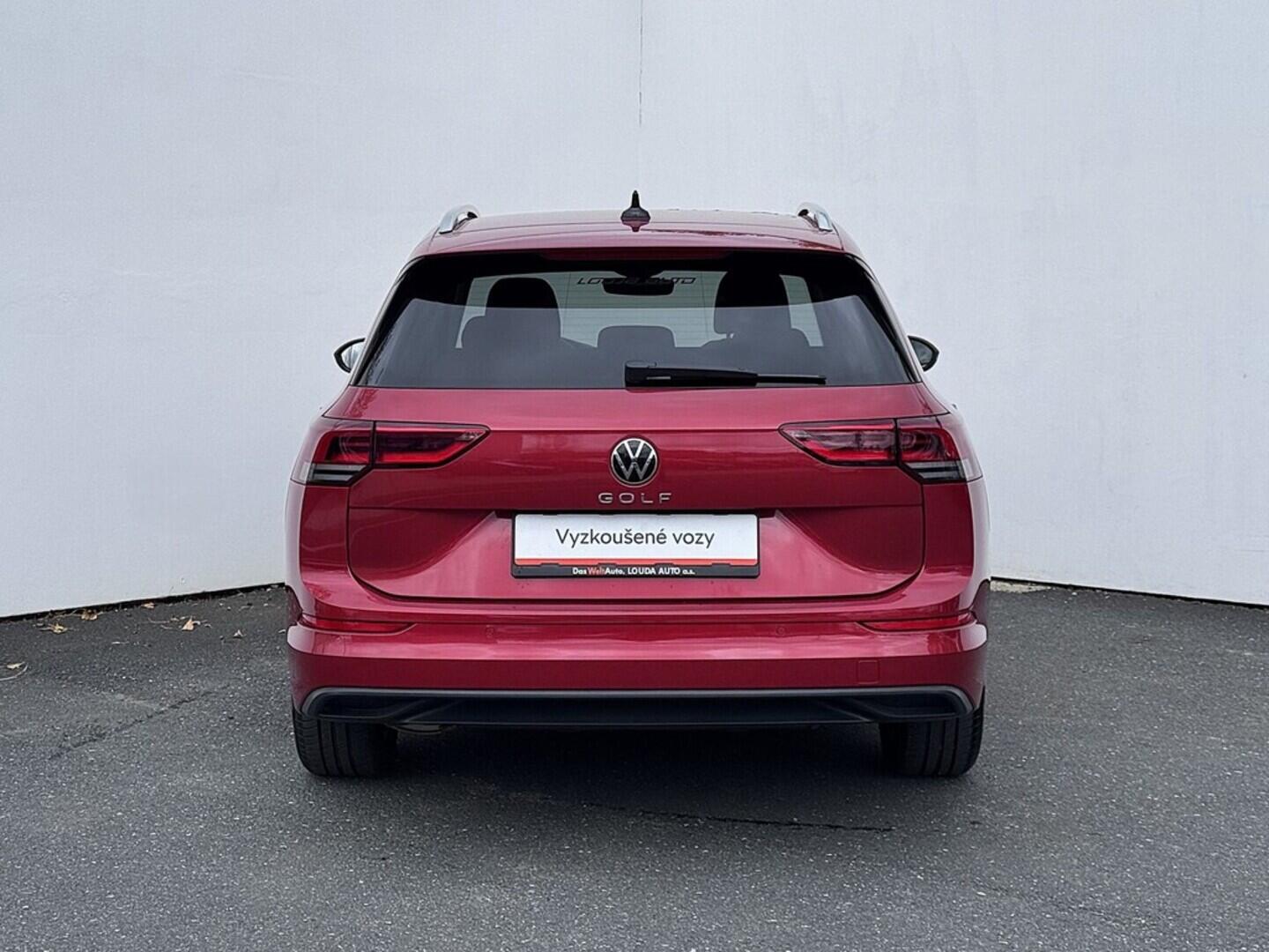 O419V07846_17.webp_GOLF Life 1.5 TSI 96 kW manuál
