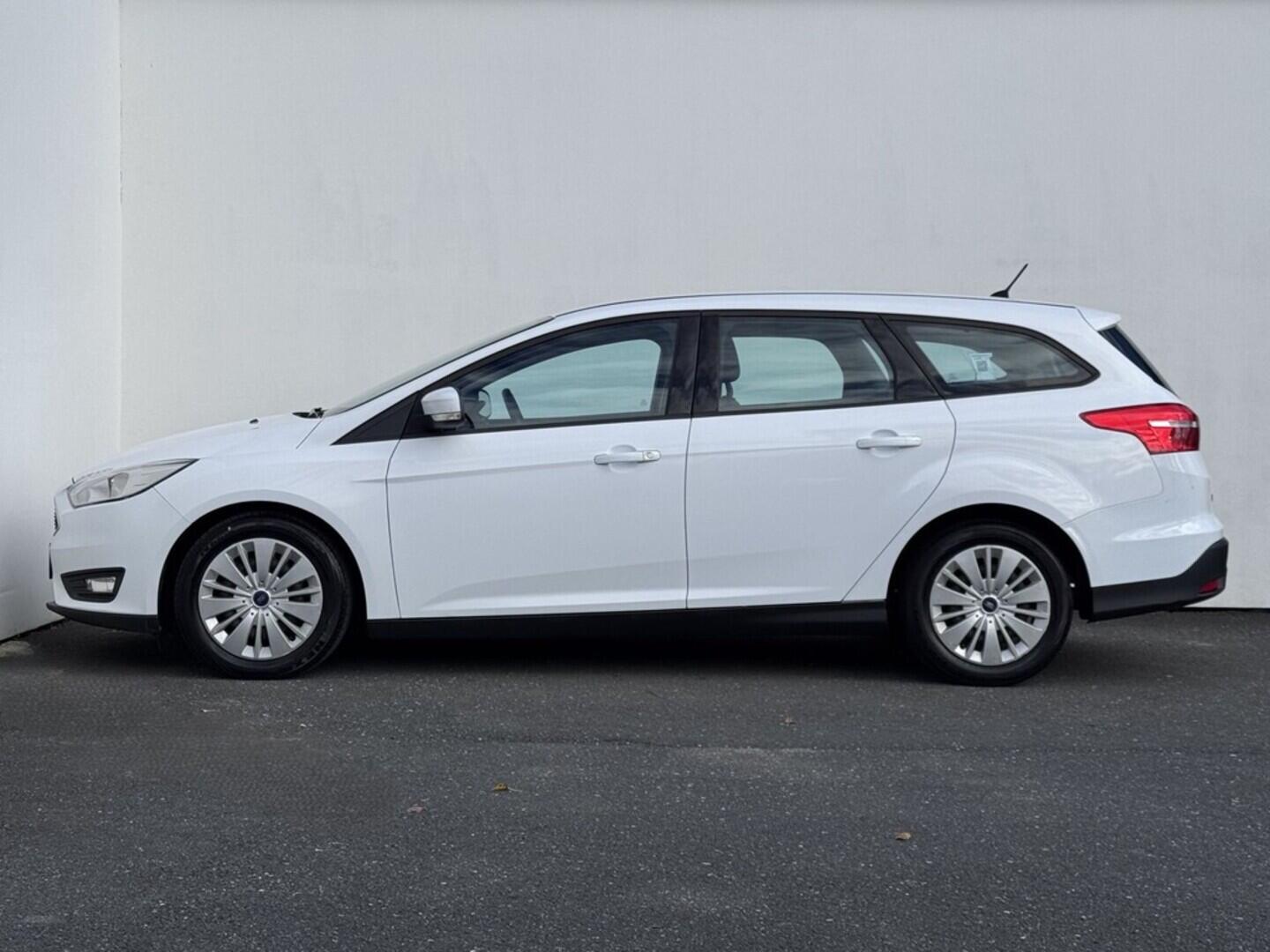 O419V07847_12.webp_FOCUS Trend 1.5  70 kW manuál, DPH