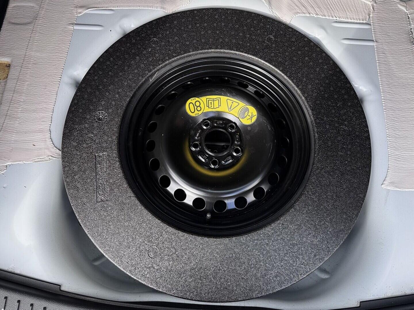 O419V07847_32.webp_FOCUS Trend 1.5  70 kW manuál, DPH