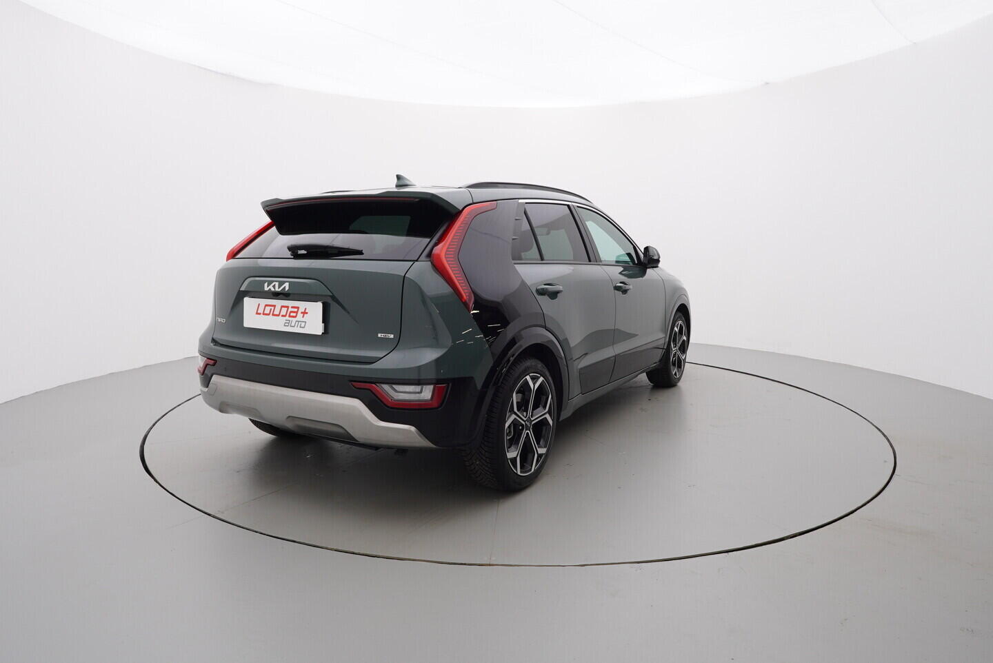 O419V07852_14.webp_NIRO Premium 1.6 hybrid 77 kW automat