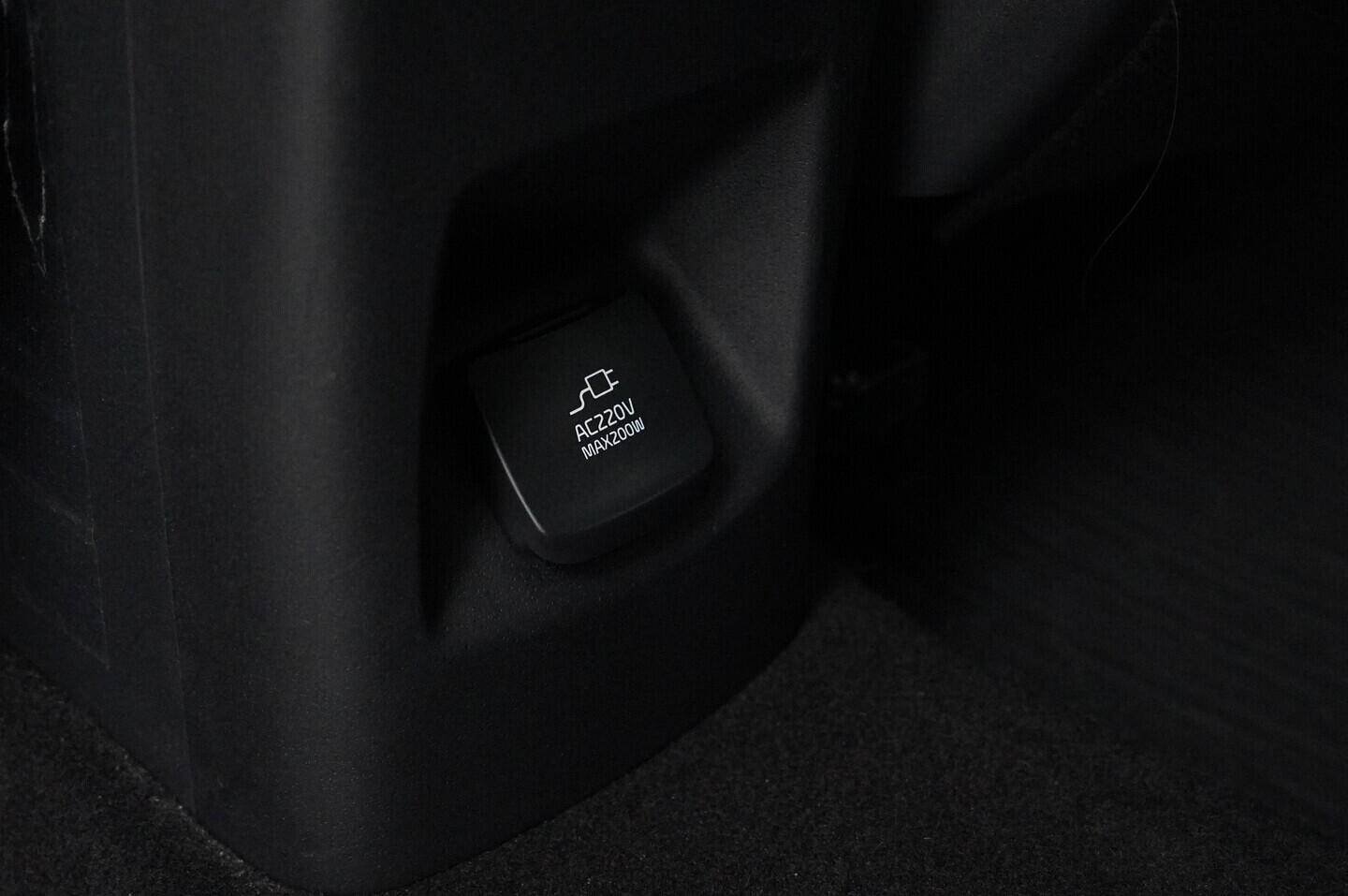 O419V07852_31.webp_NIRO Premium 1.6 hybrid 77 kW automat