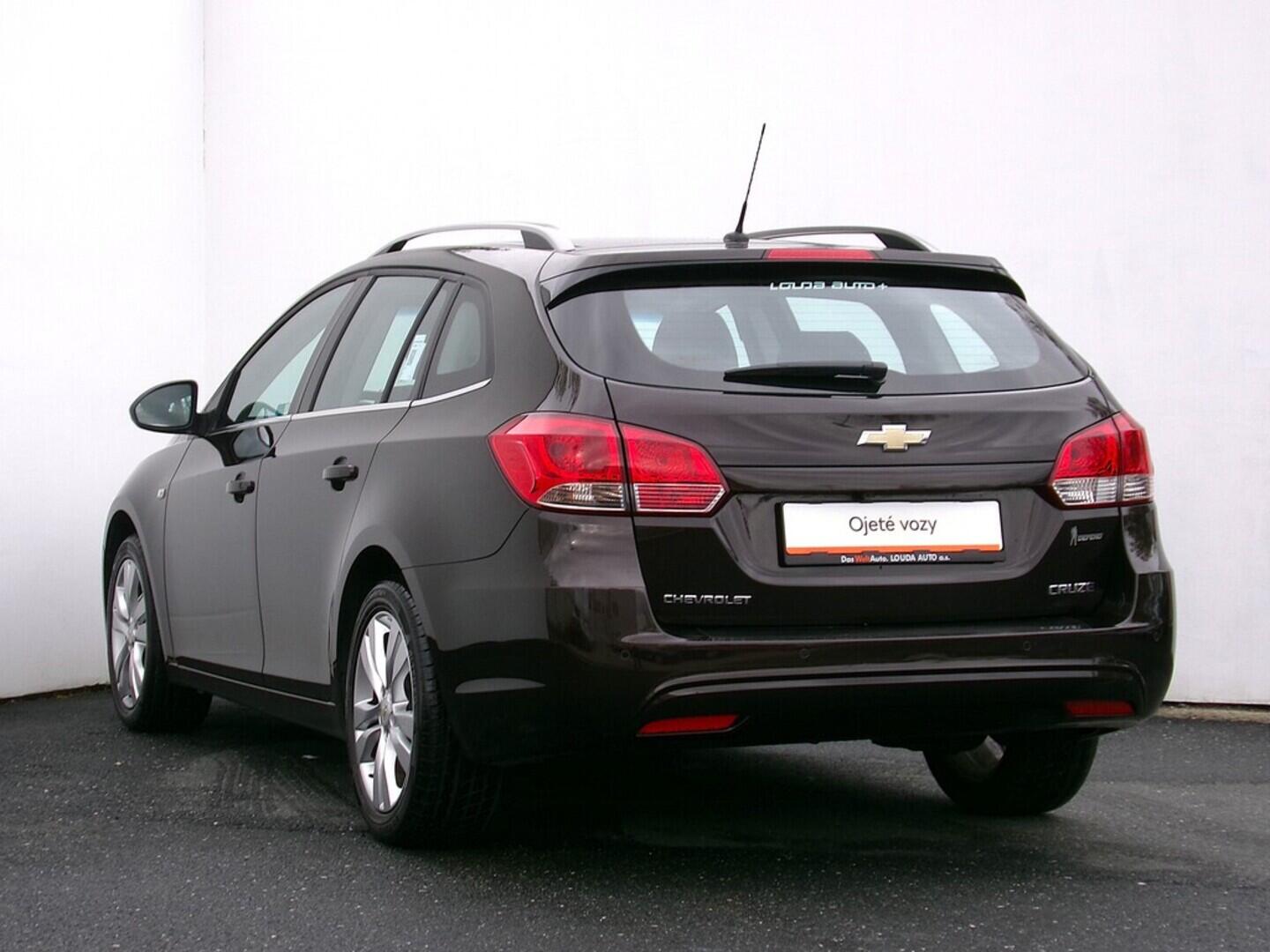 O419V07855_15.webp_CRUZE  1.4  103 kW manuál